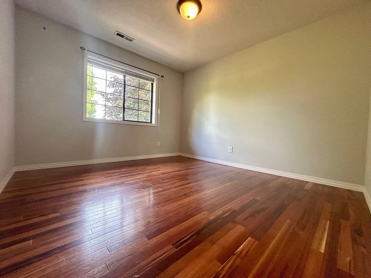 8213 NW 12th Ave - Vancouver - Washington - 4 bed, 2.5 bath rental property