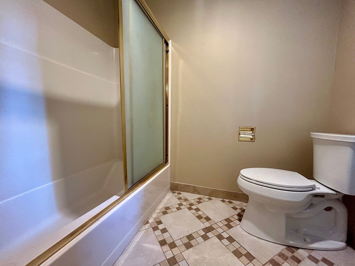 8213 NW 12th Ave - Vancouver - Washington - 4 bed, 2.5 bath rental property