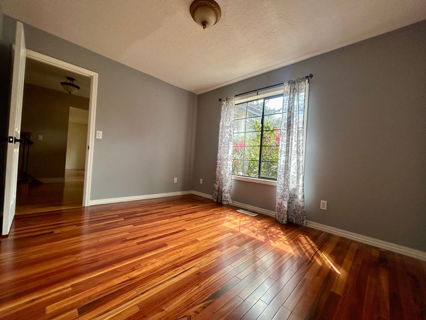 8213 NW 12th Ave - Vancouver - Washington - 4 bed, 2.5 bath rental property
