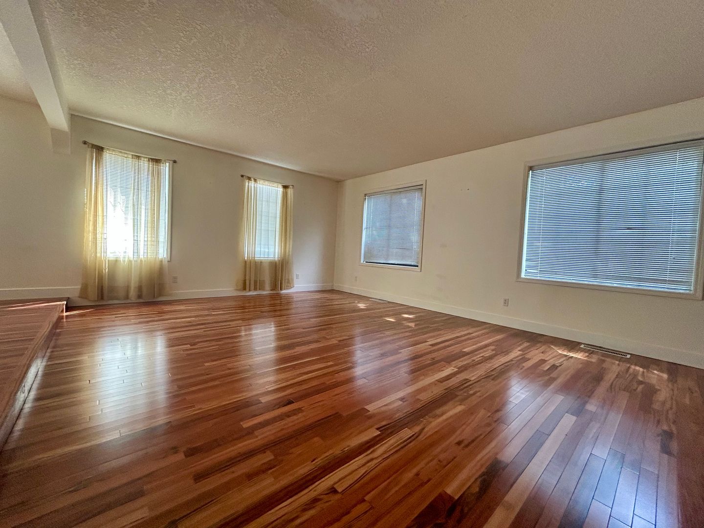 8213 NW 12th Ave - Vancouver - Washington - 4 bed, 2.5 bath rental property