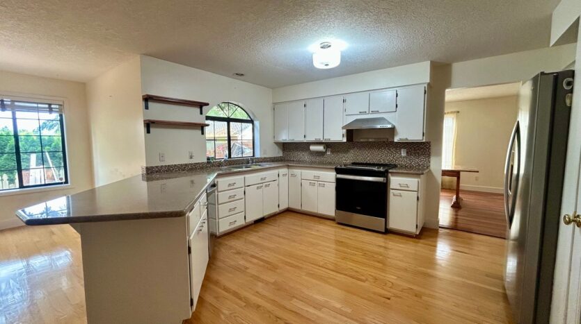 8213 NW 12th Ave - Vancouver - Washington - 4 bed, 2.5 bath rental property