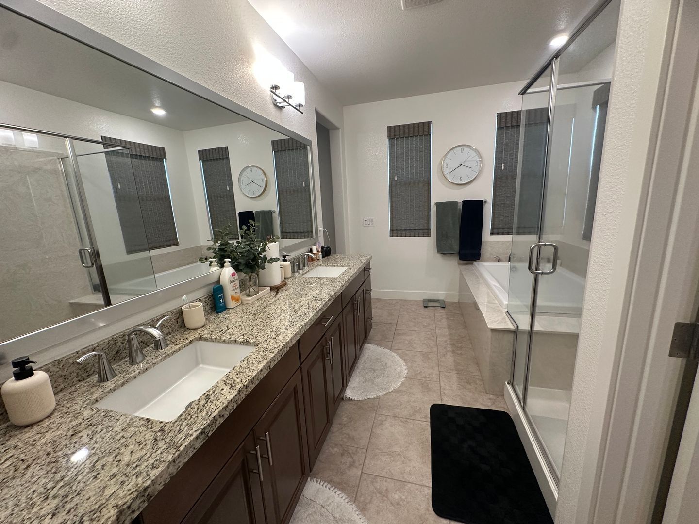 8877 Solo Way  - Elk Grove - California - 5 bed, 3 bath rental property