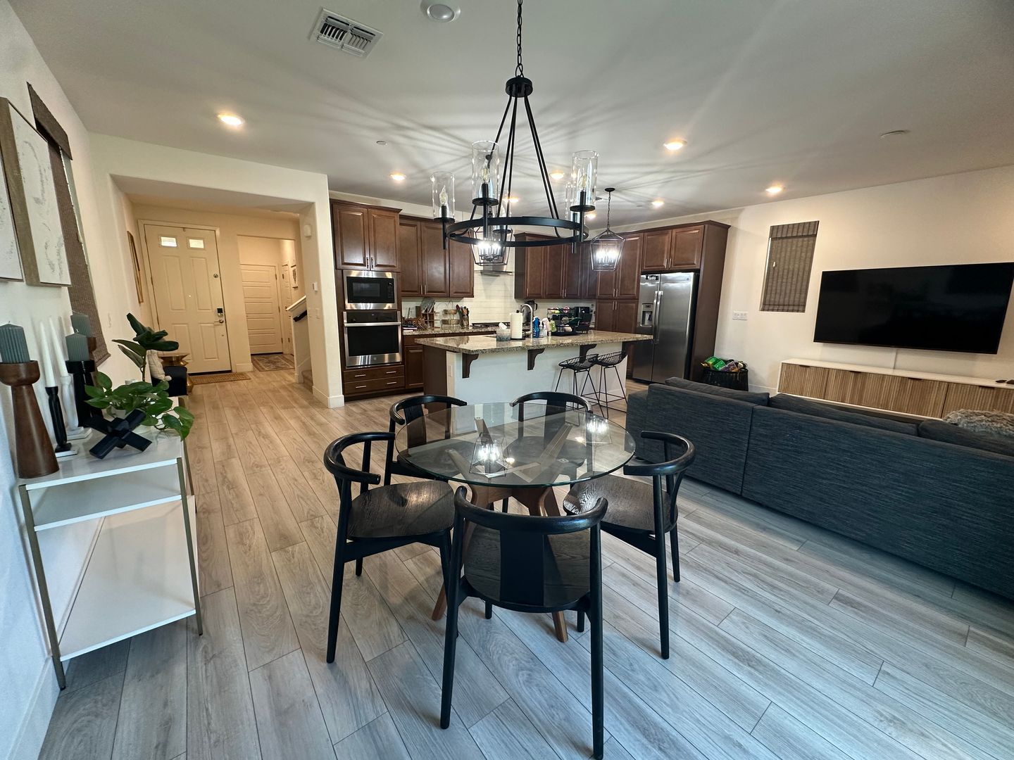 8877 Solo Way  - Elk Grove - California - 5 bed, 3 bath rental property