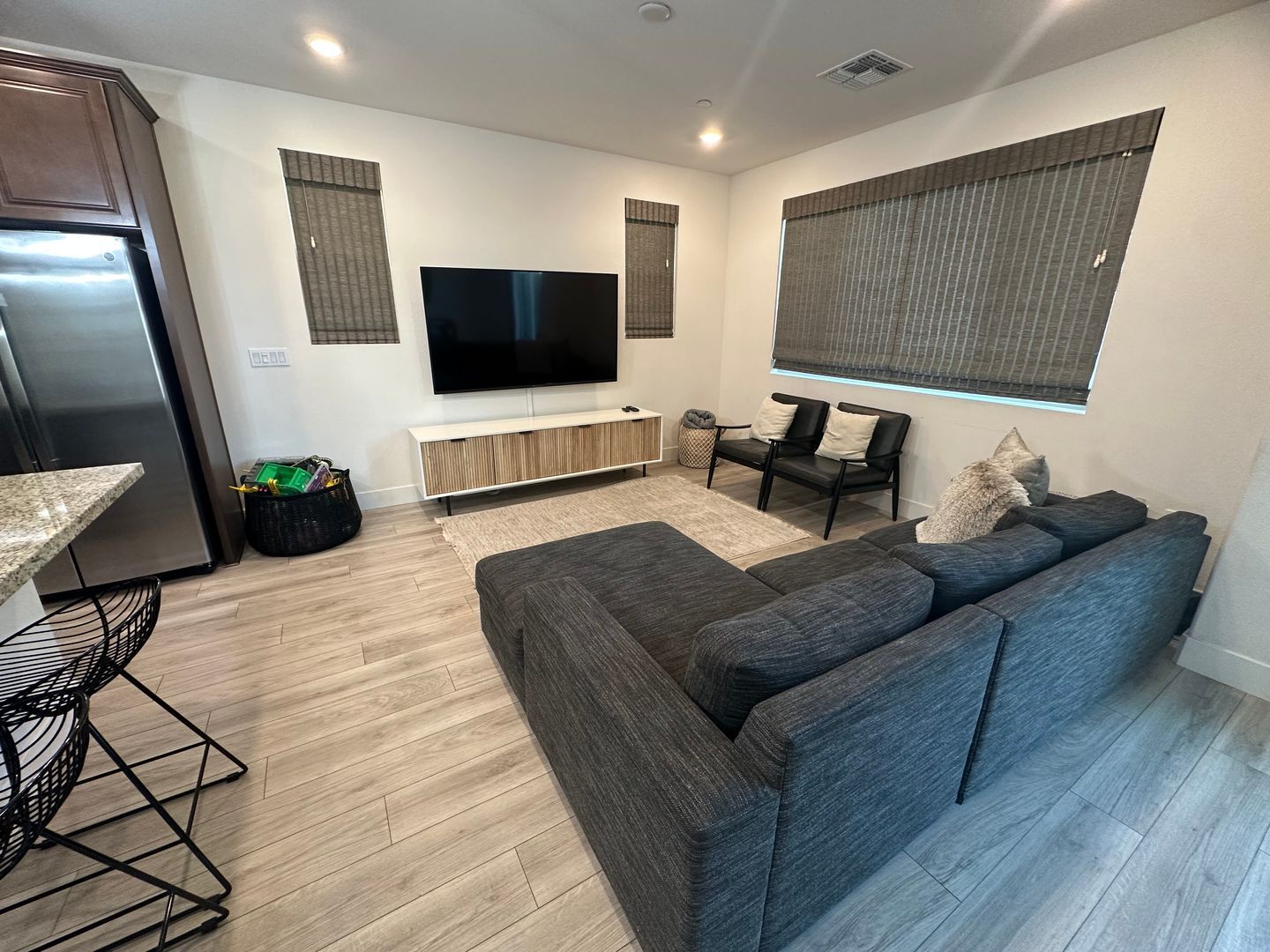 8877 Solo Way  - Elk Grove - California - 5 bed, 3 bath rental property
