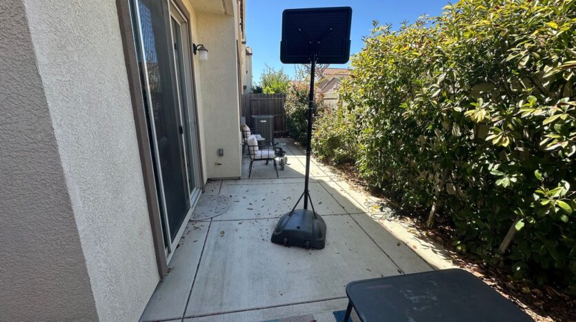 8877 Solo Way  - Elk Grove - California - 5 bed, 3 bath rental property