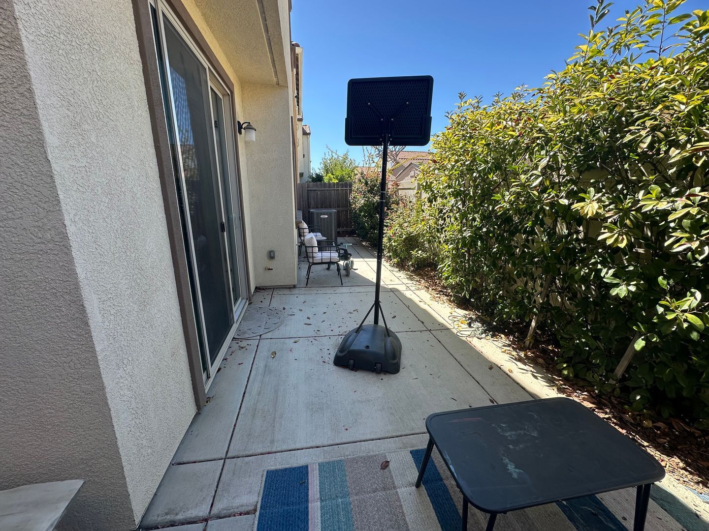 8877 Solo Way  - Elk Grove - California - 5 bed, 3 bath rental property