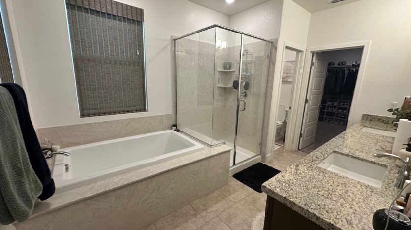 8877 Solo Way  - Elk Grove - California - 5 bed, 3 bath rental property