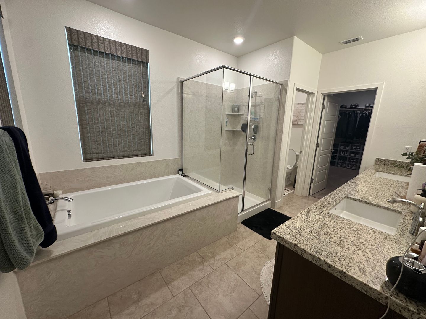8877 Solo Way  - Elk Grove - California - 5 bed, 3 bath rental property