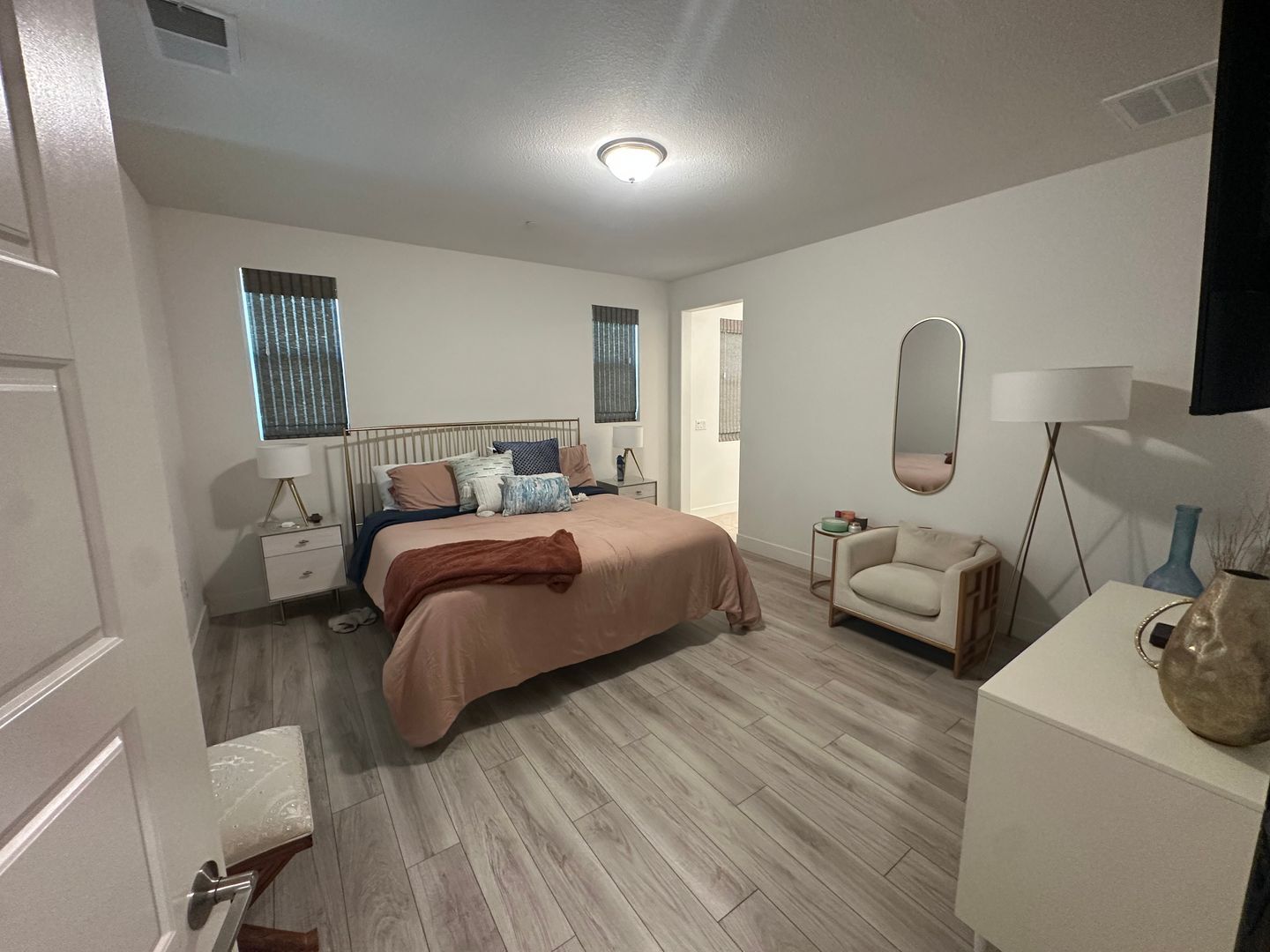 8877 Solo Way  - Elk Grove - California - 5 bed, 3 bath rental property
