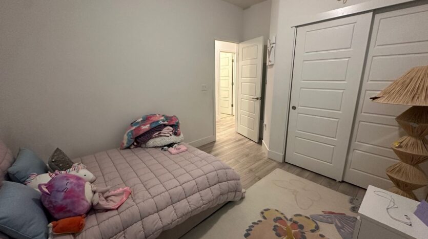 8877 Solo Way  - Elk Grove - California - 5 bed, 3 bath rental property
