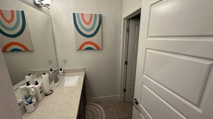8877 Solo Way  - Elk Grove - California - 5 bed, 3 bath rental property