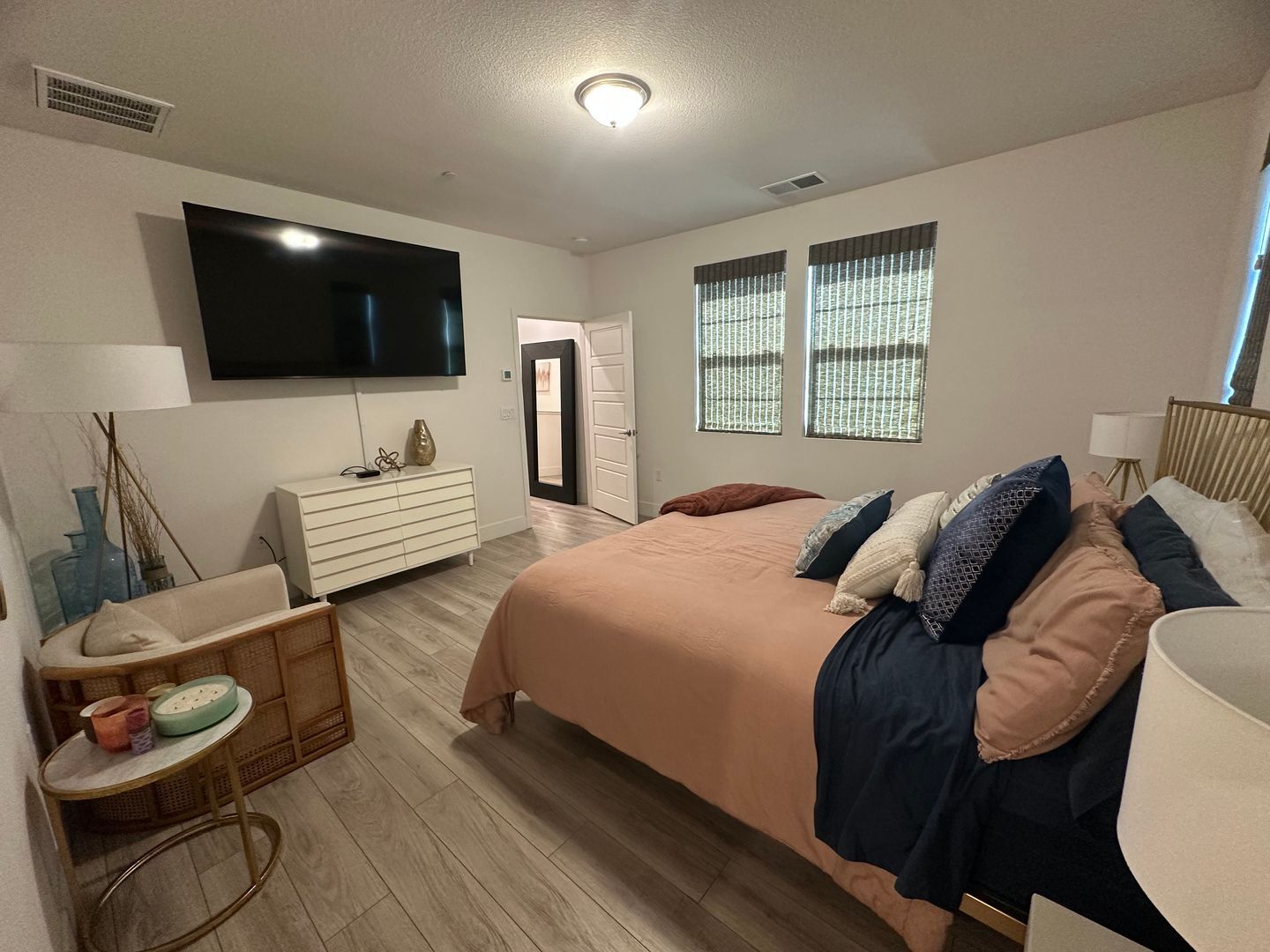 8877 Solo Way  - Elk Grove - California - 5 bed, 3 bath rental property