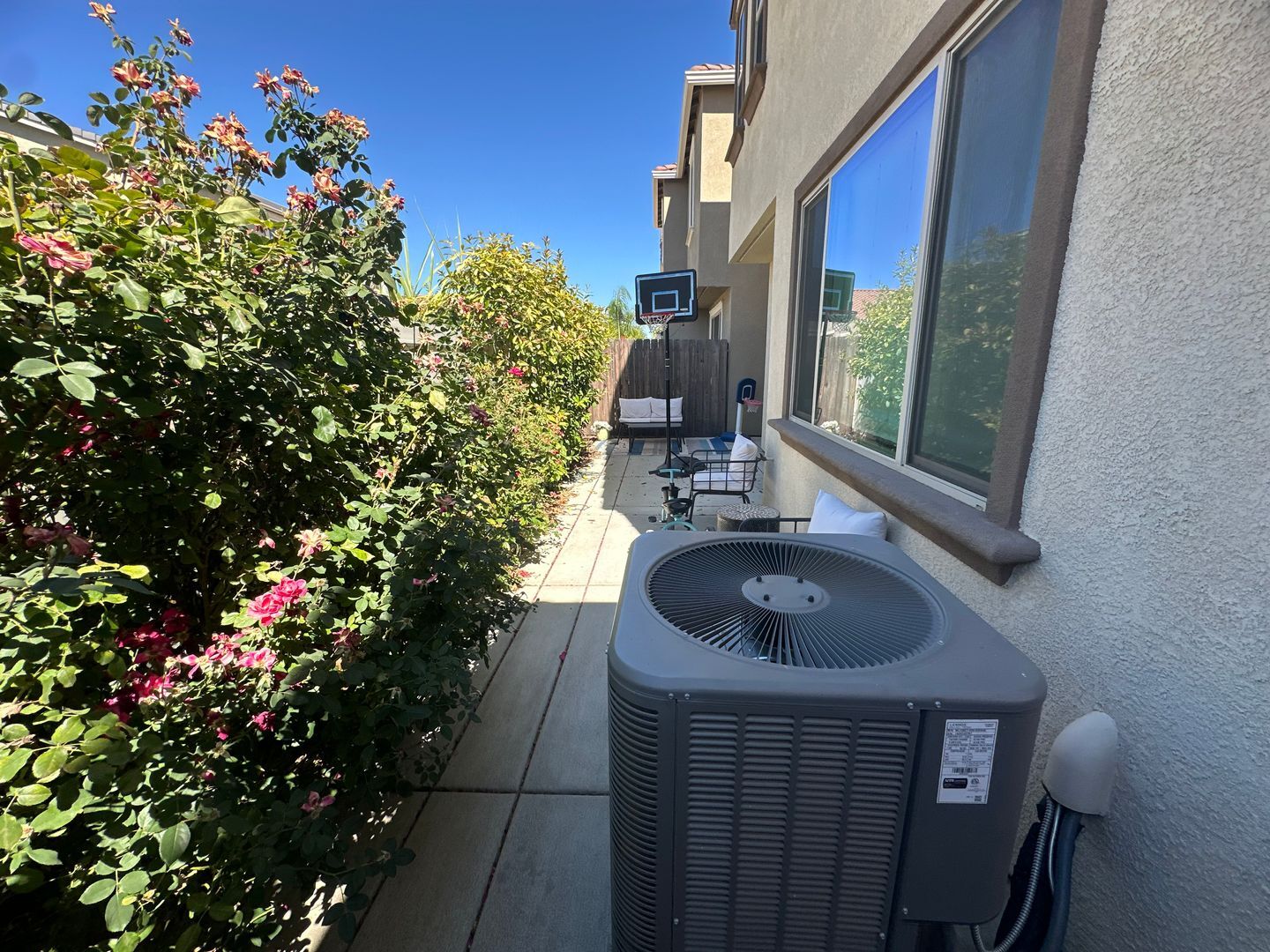 8877 Solo Way  - Elk Grove - California - 5 bed, 3 bath rental property