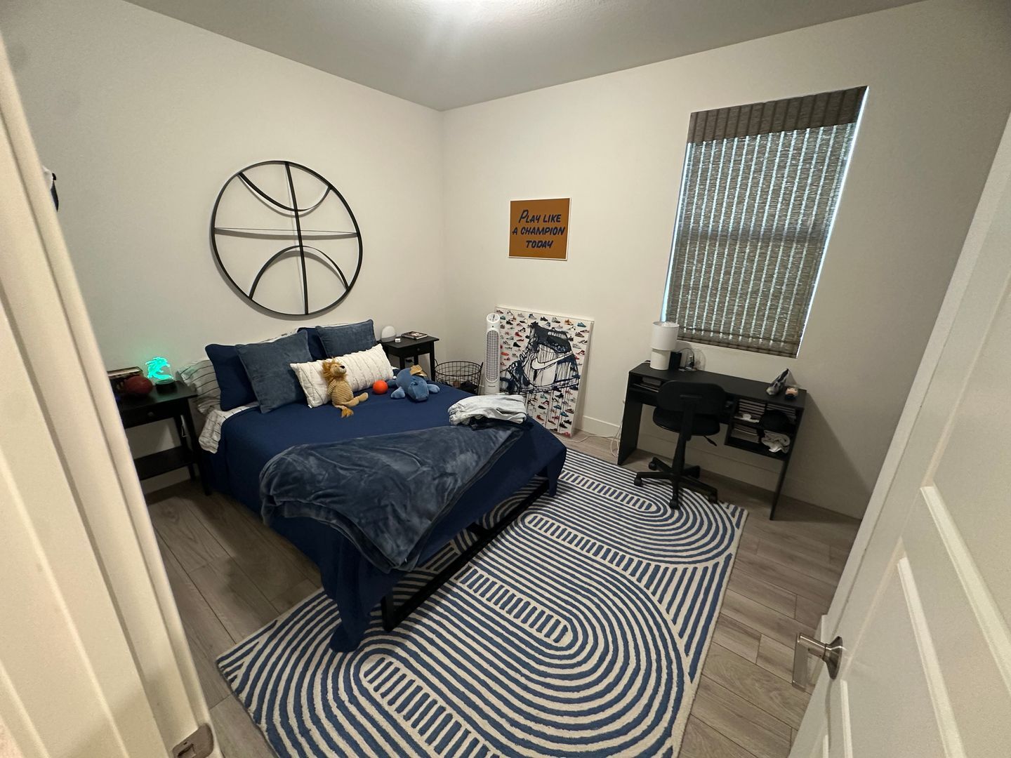 8877 Solo Way  - Elk Grove - California - 5 bed, 3 bath rental property