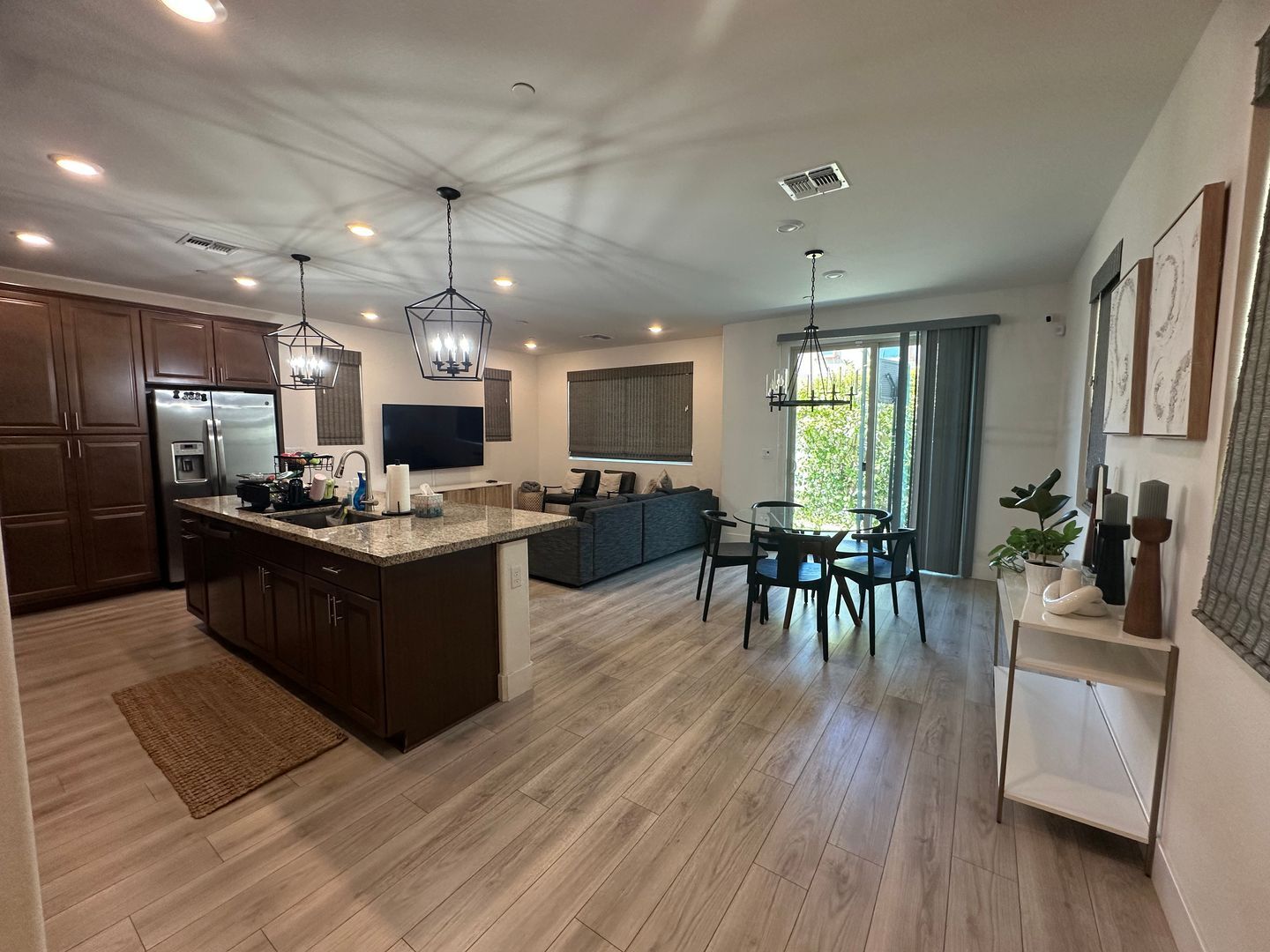 8877 Solo Way  - Elk Grove - California - 5 bed, 3 bath rental property