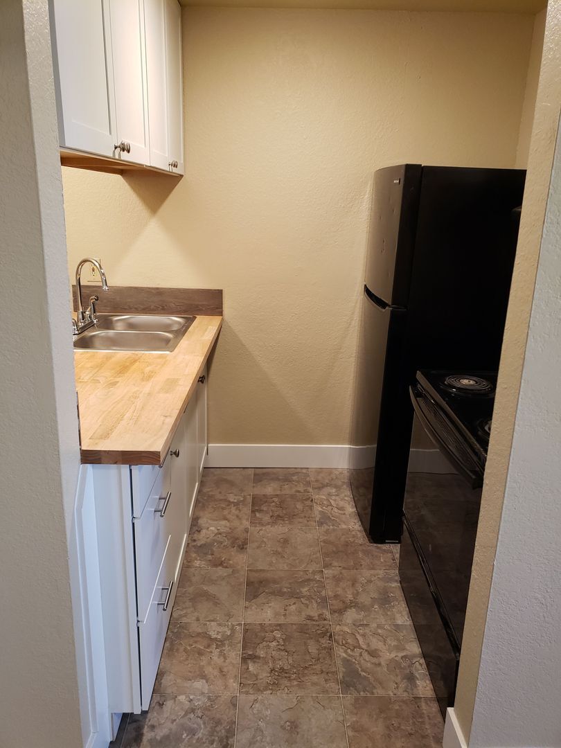 901 High Street - Bellingham - Washington - 1 bed, 1 bath rental property