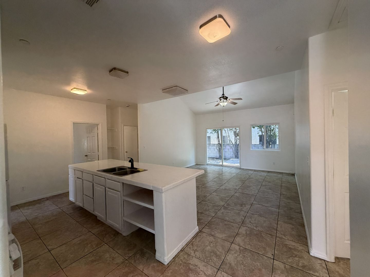 RV T 7216 Yates St Unit A - San Bernardino - California - 5 bed, 2 bath rental property