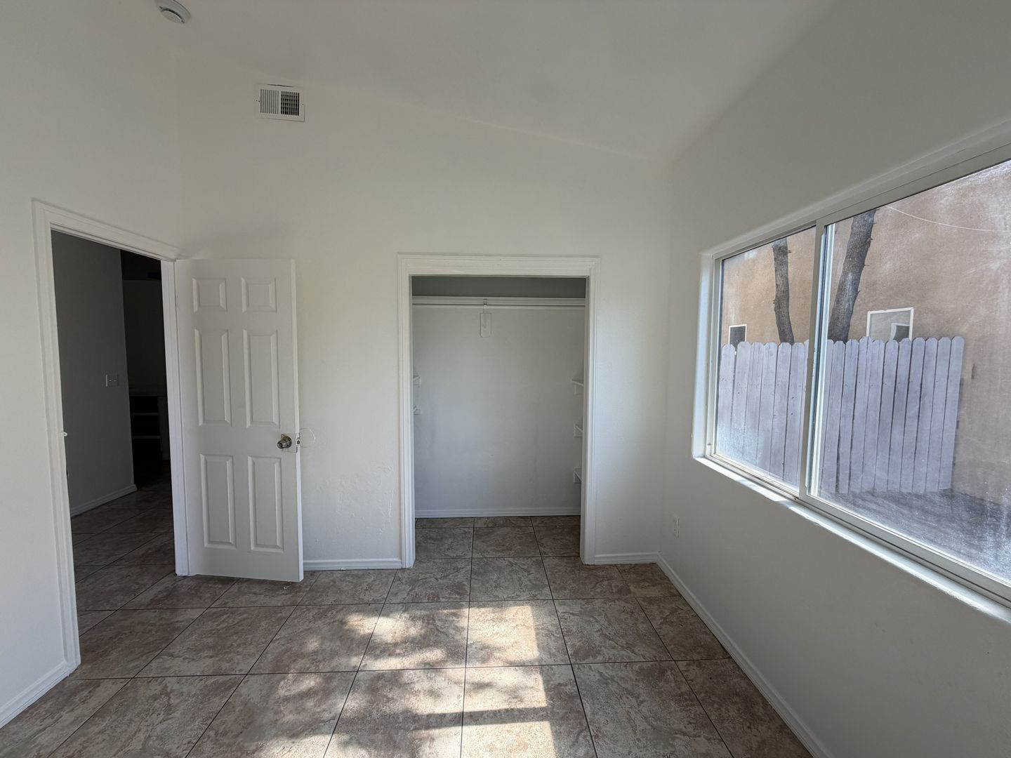RV T 7216 Yates St Unit A - San Bernardino - California - 5 bed, 2 bath rental property