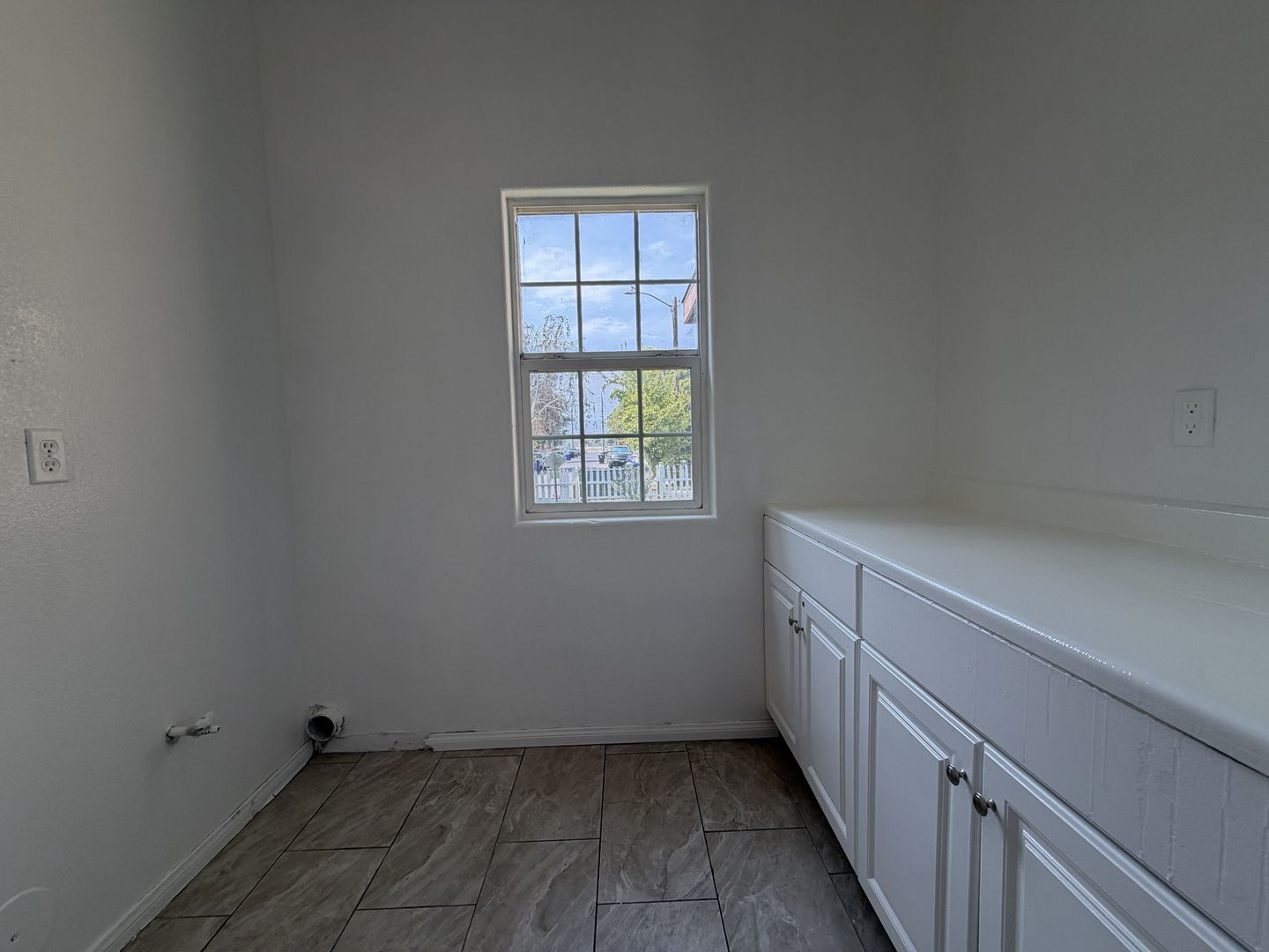 RV T 7216 Yates St Unit A - San Bernardino - California - 5 bed, 2 bath rental property
