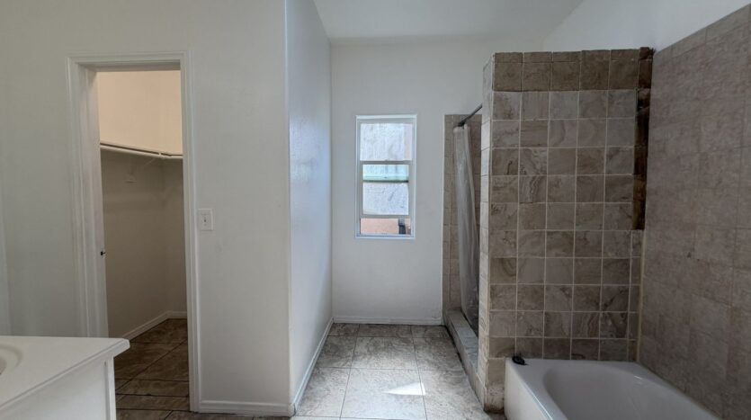 RV T 7216 Yates St Unit A - San Bernardino - California - 5 bed, 2 bath rental property