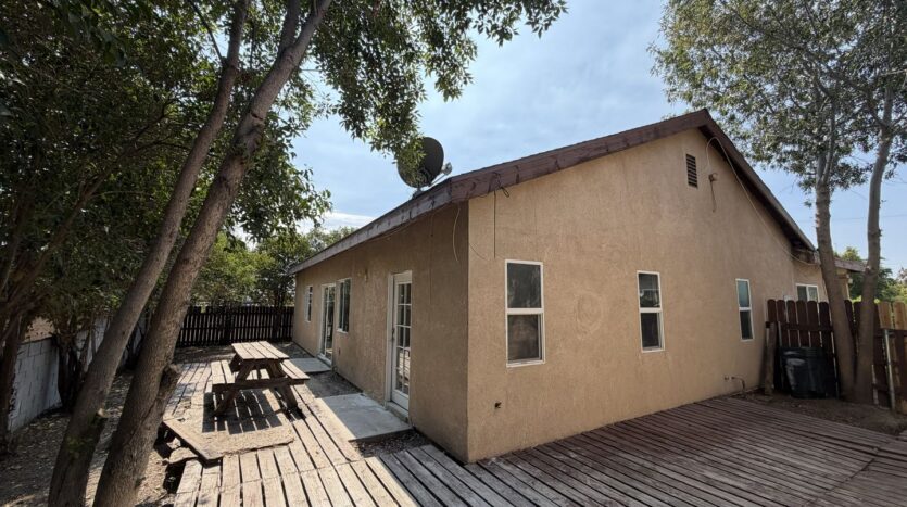 RV T 7216 Yates St Unit A - San Bernardino - California - 5 bed, 2 bath rental property