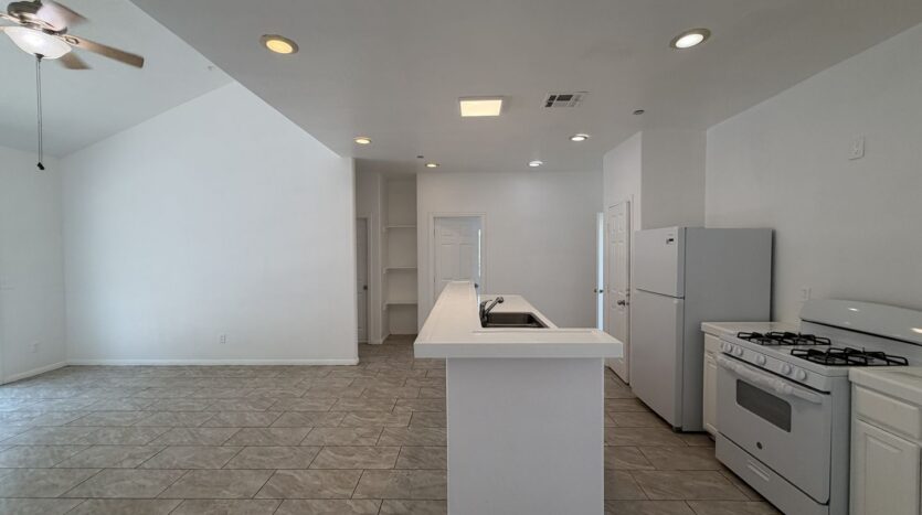 RV T 7216 Yates St Unit A - San Bernardino - California - 5 bed, 2 bath rental property