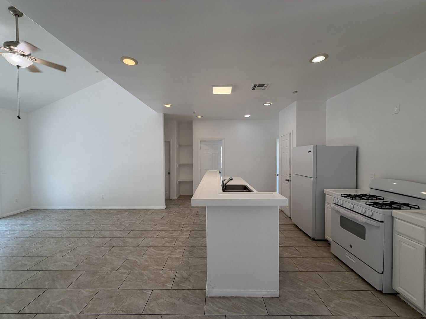 RV T 7216 Yates St Unit A - San Bernardino - California - 5 bed, 2 bath rental property