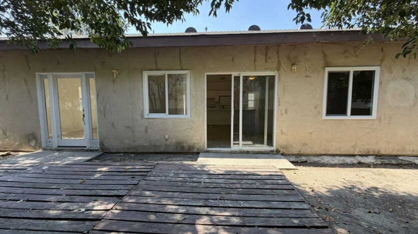 RV T 7216 Yates St Unit A - San Bernardino - California - 5 bed, 2 bath rental property