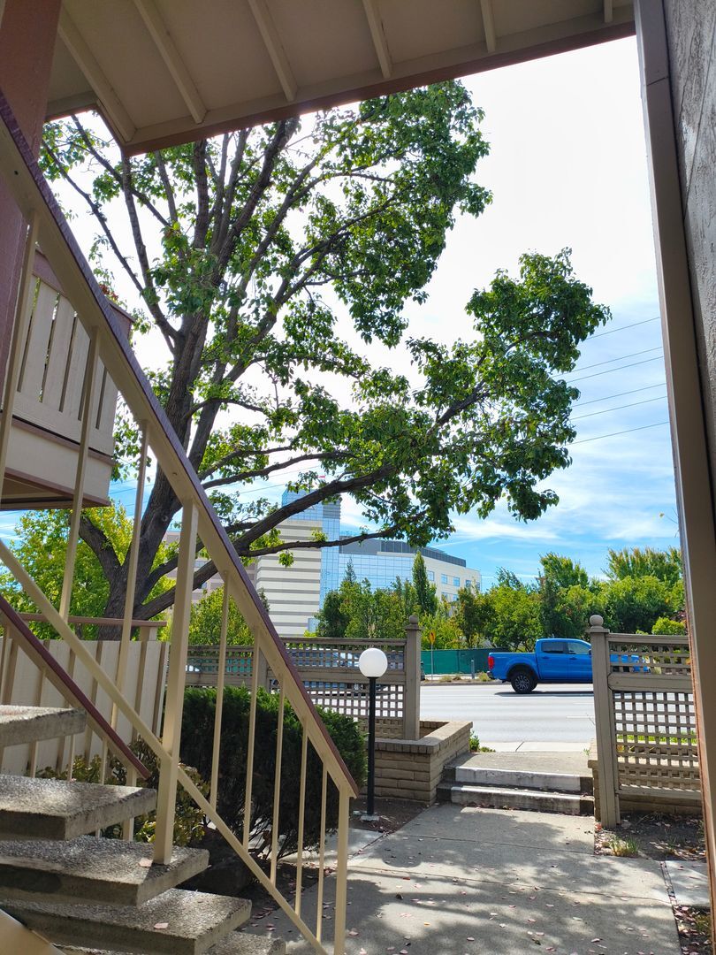 100 Kinross Dr Unit 9 - Walnut Creek - California - 1 bed, 1 bath rental property