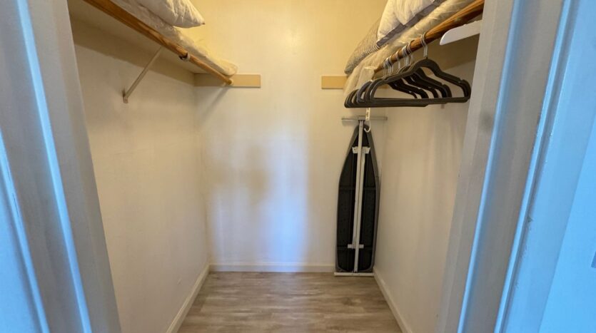 100 Kinross Dr Unit 9 - Walnut Creek - California - 1 bed, 1 bath rental property