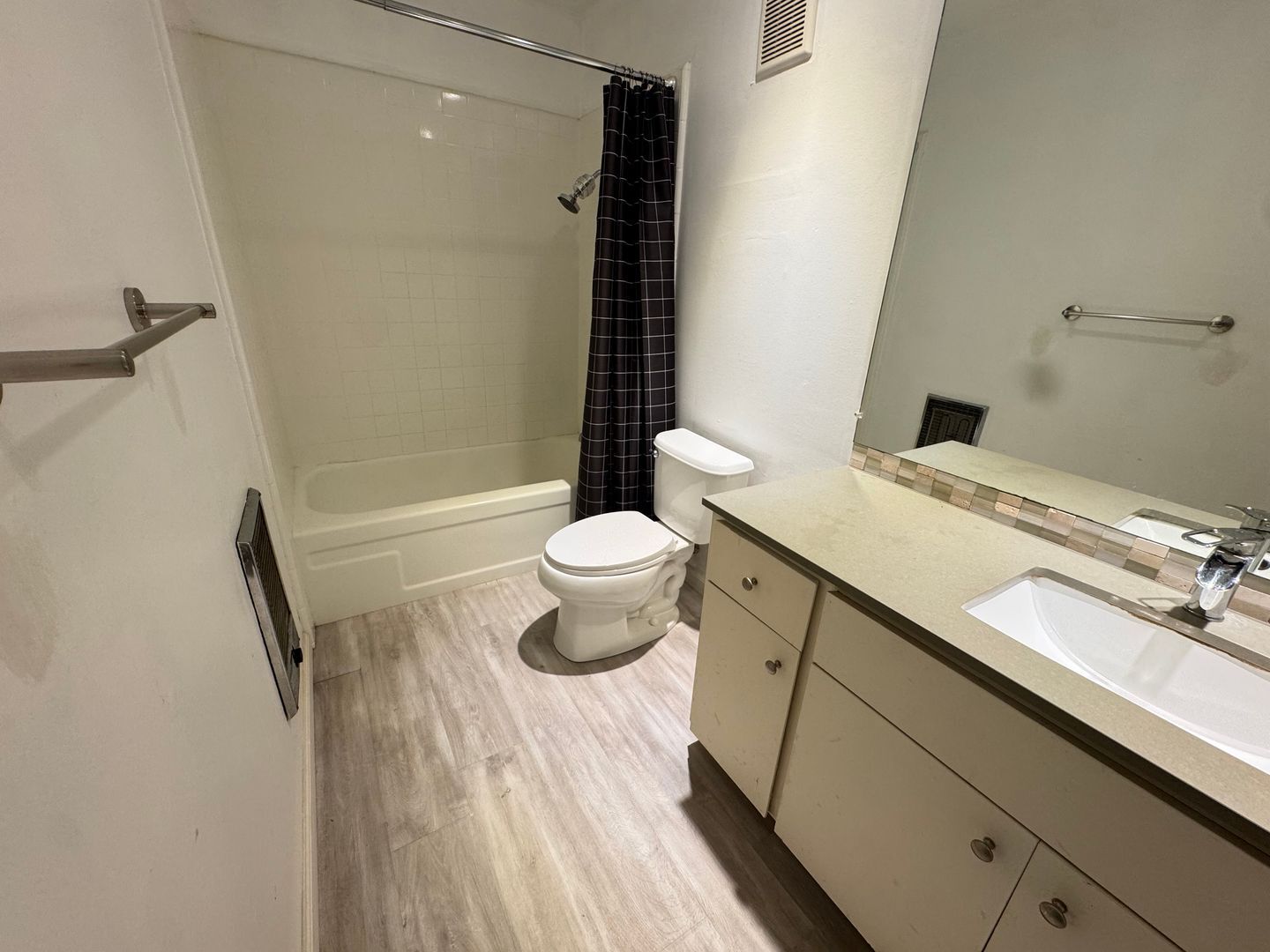 100 Kinross Dr Unit 9 - Walnut Creek - California - 1 bed, 1 bath rental property