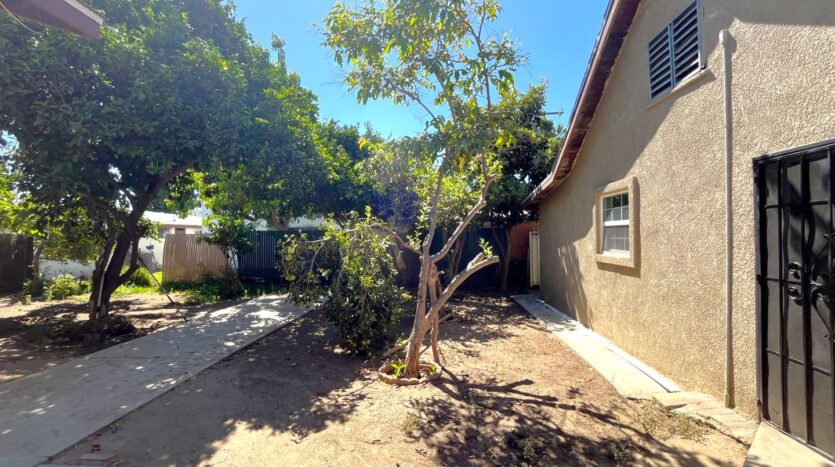 1063-1067 S. Park Ave - Pomona - California - 4 bed, 2 bath rental property