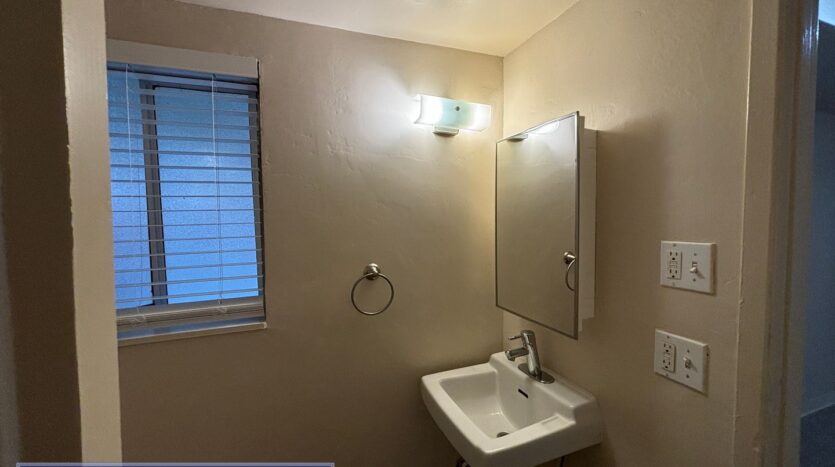 110 Kaye Street  Unit 11 - Santa Cruz - California - 1 bath rental property