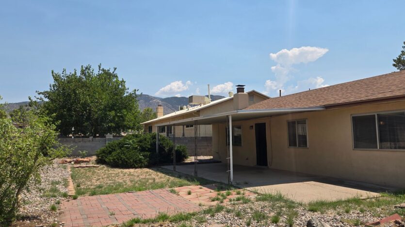 11317 Baja Dr. NE - Albuquerque - New Mexico - 3 bed, 2 bath rental property