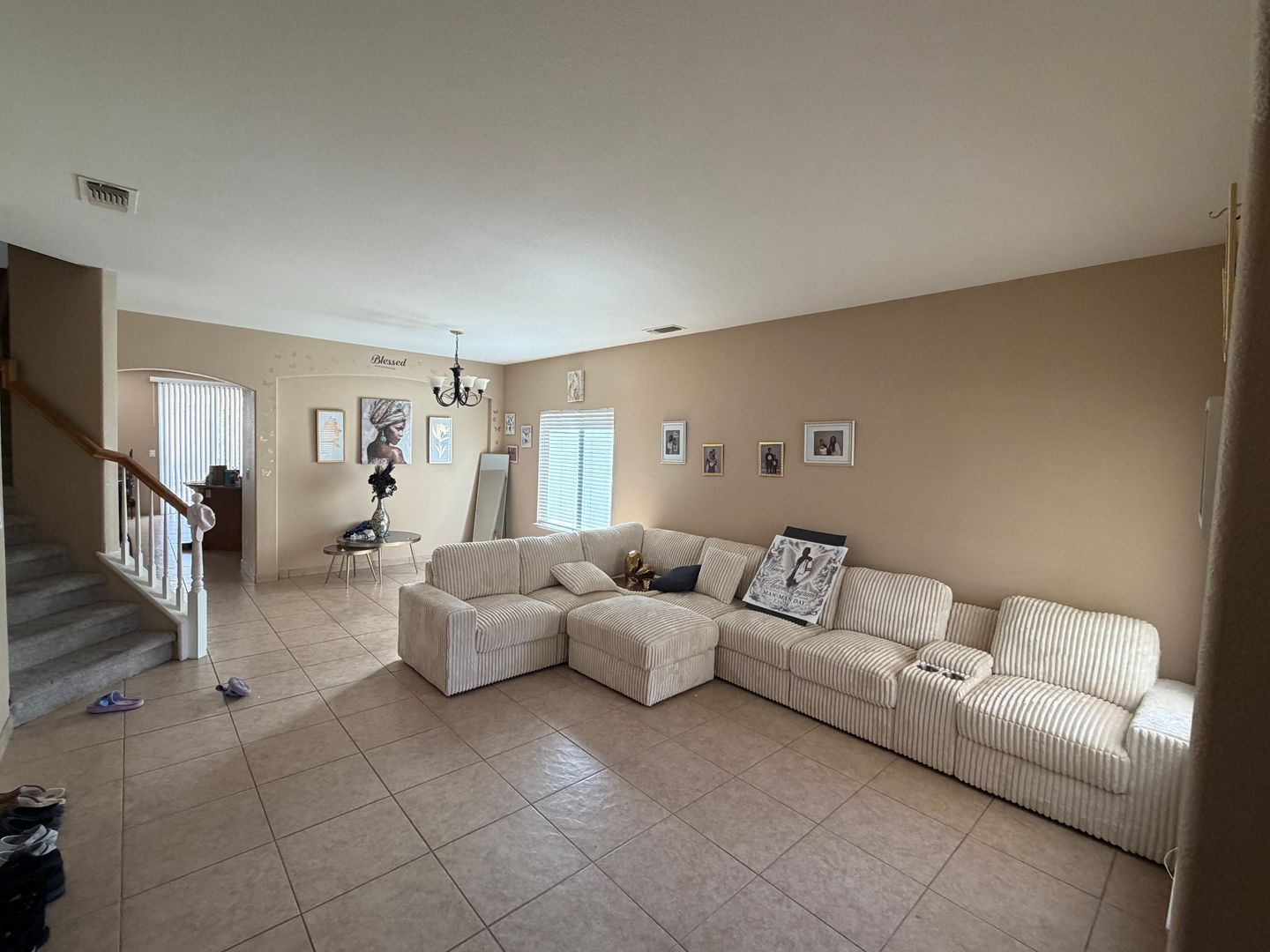 12 Jackdaw Ct  - Sacramento - California - 5 bed, 2.5 bath rental property