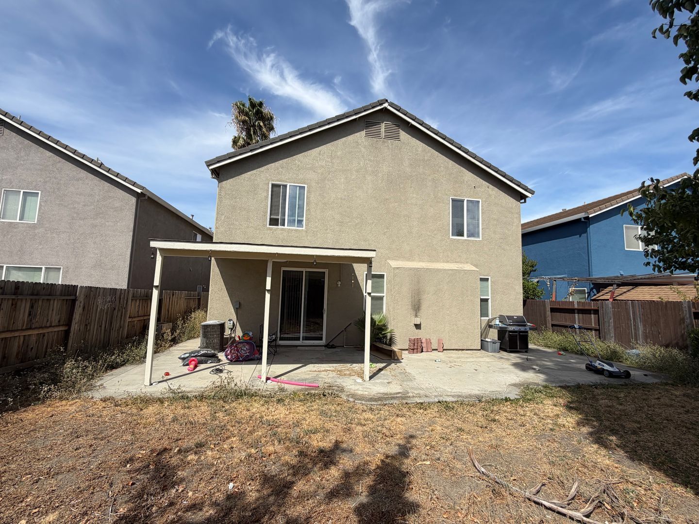12 Jackdaw Ct  - Sacramento - California - 5 bed, 2.5 bath rental property