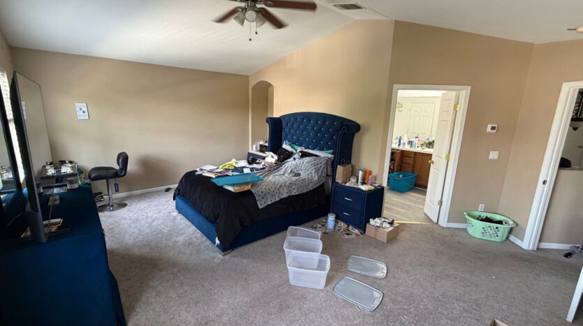 12 Jackdaw Ct  - Sacramento - California - 5 bed, 2.5 bath rental property