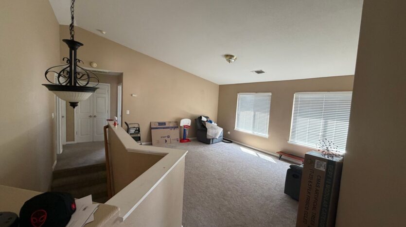 12 Jackdaw Ct  - Sacramento - California - 5 bed, 2.5 bath rental property