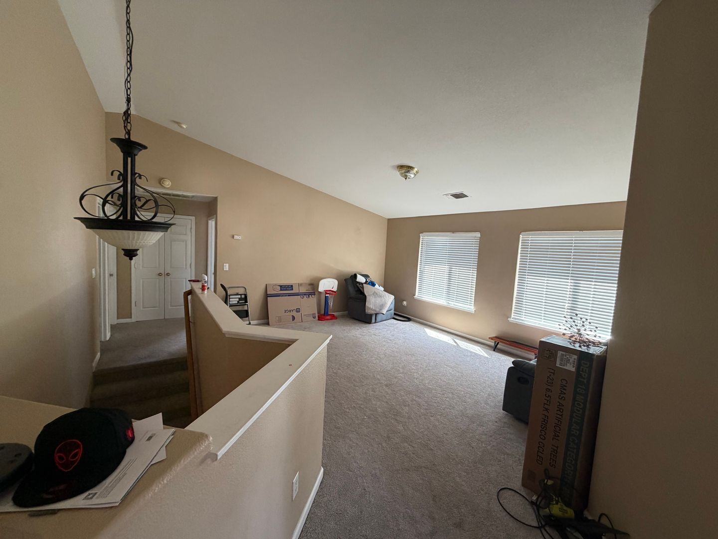 12 Jackdaw Ct  - Sacramento - California - 5 bed, 2.5 bath rental property