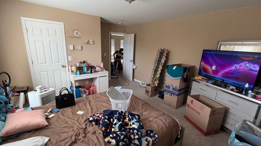 12 Jackdaw Ct  - Sacramento - California - 5 bed, 2.5 bath rental property