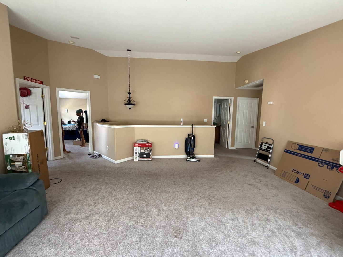 12 Jackdaw Ct  - Sacramento - California - 5 bed, 2.5 bath rental property
