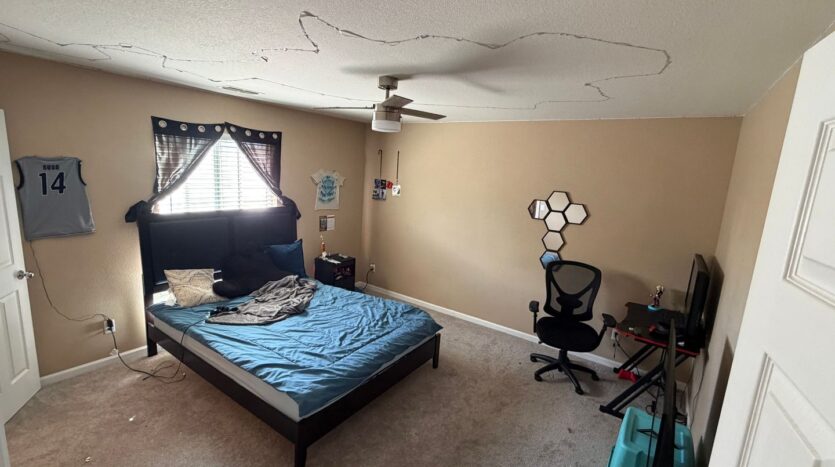 12 Jackdaw Ct  - Sacramento - California - 5 bed, 2.5 bath rental property