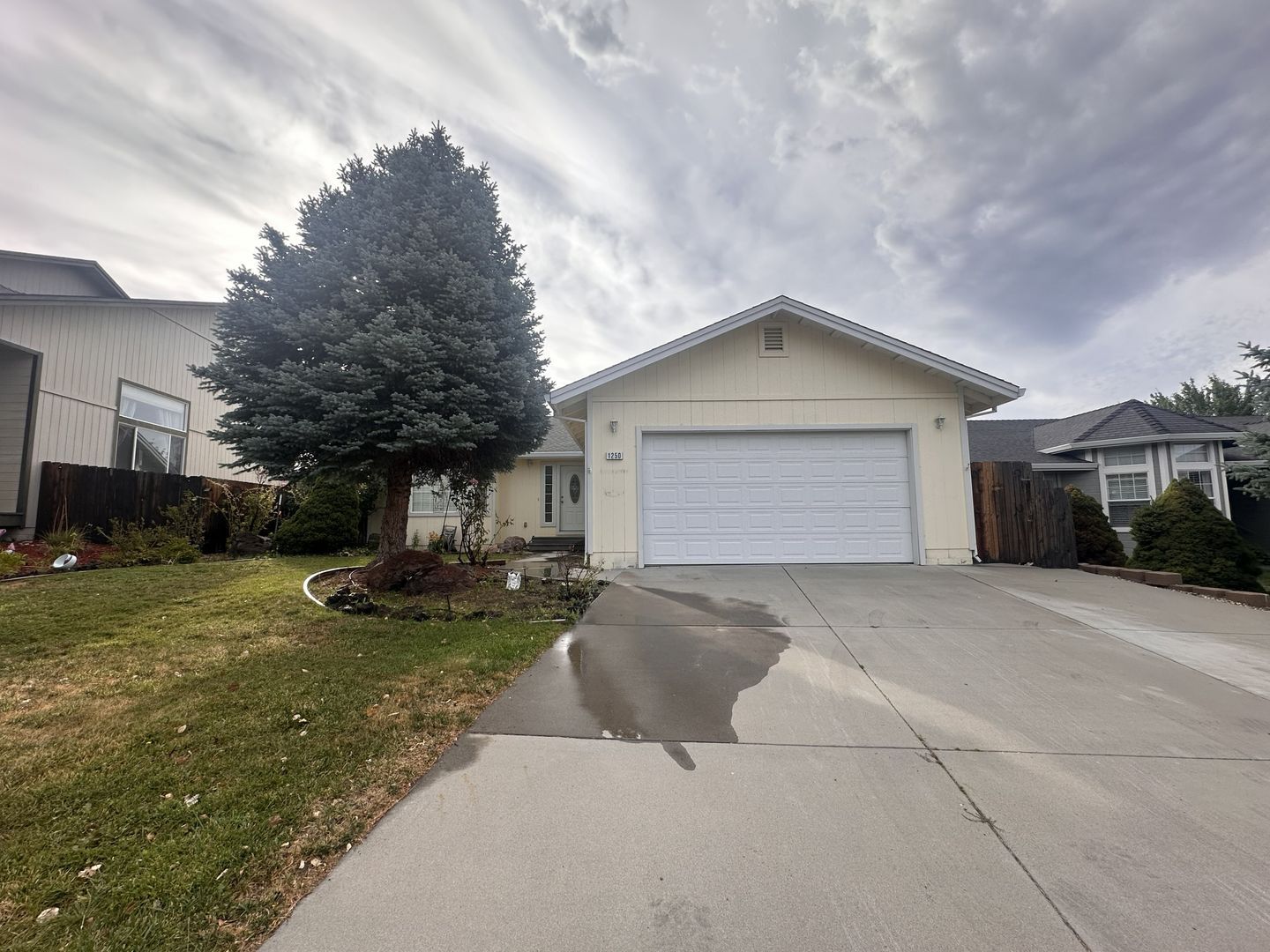 1250 Shadow Moutain DR  - Susanville - California - 3 bed, 2 bath rental property