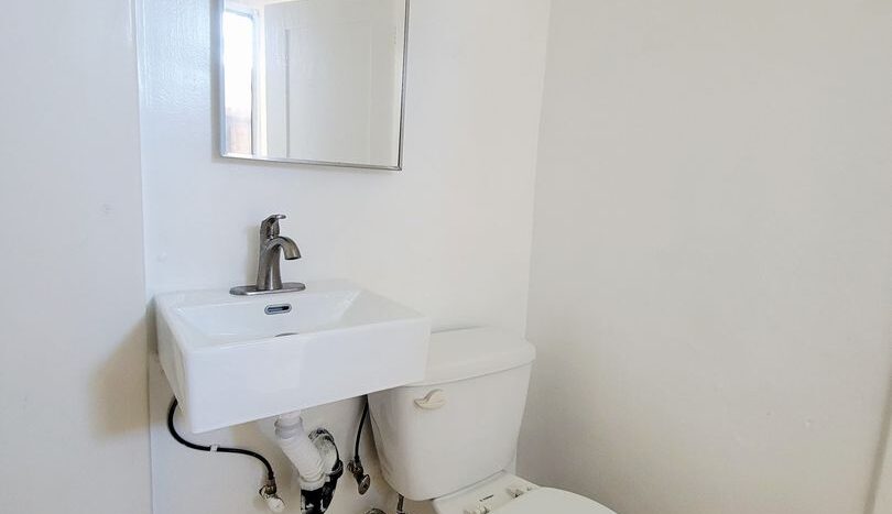 14422 - 14428 1/2 Haynes St. - Los Angeles - California - 2 bed, 1 bath rental property