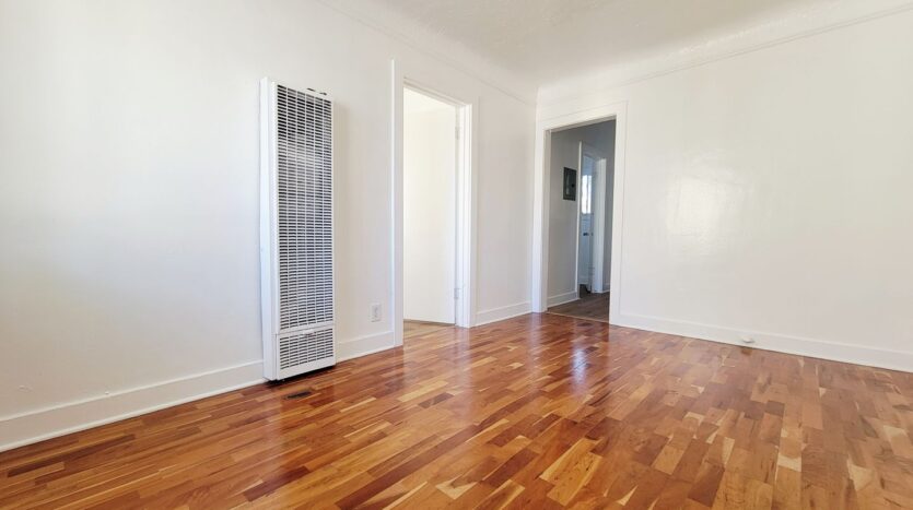 14422 - 14428 1/2 Haynes St. - Los Angeles - California - 2 bed, 1 bath rental property