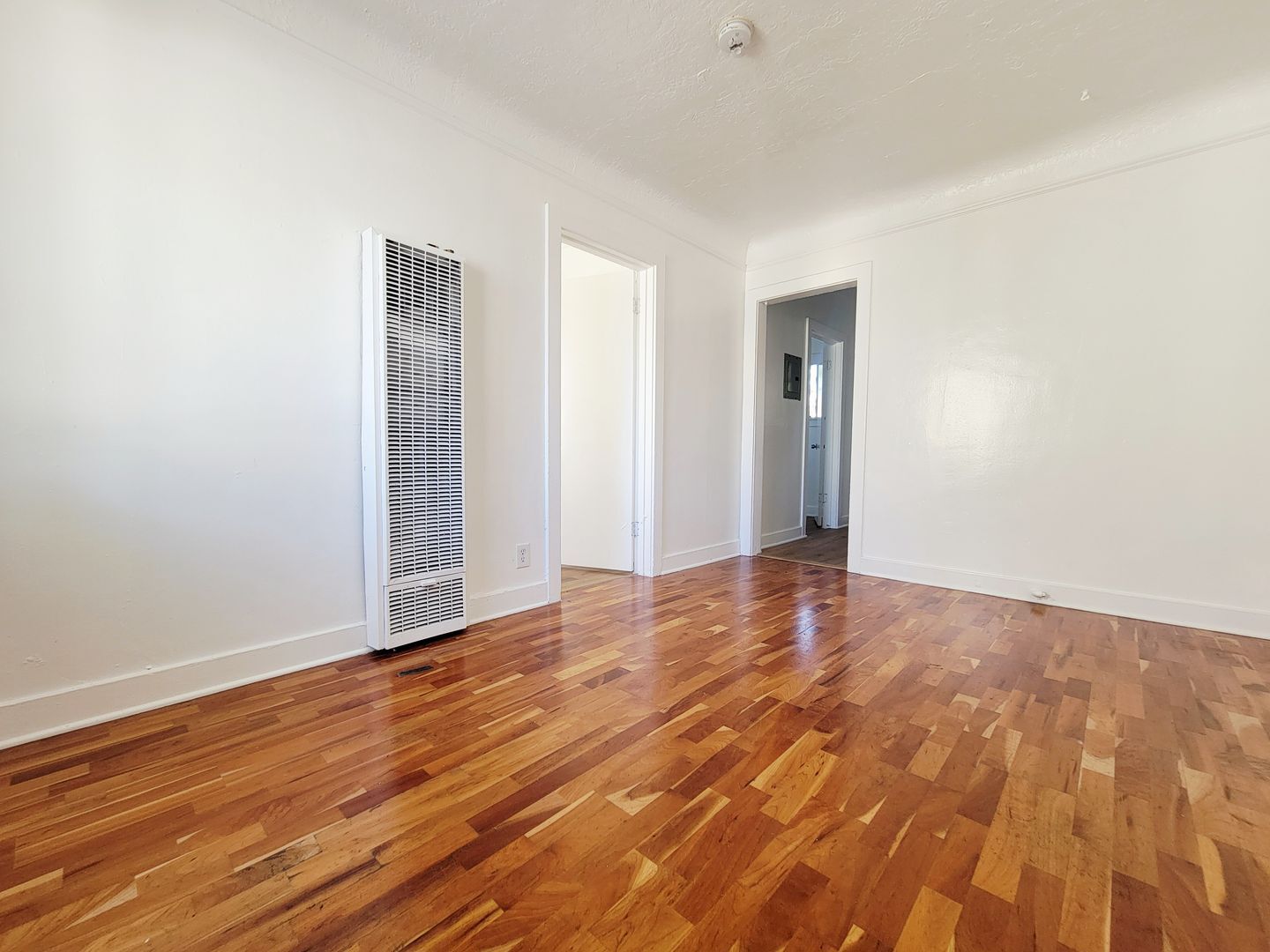 14422 - 14428 1/2 Haynes St. - Los Angeles - California - 2 bed, 1 bath rental property