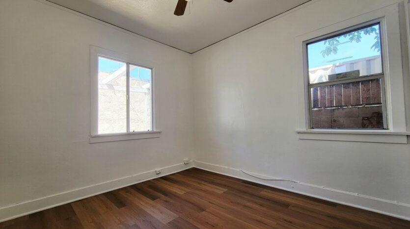 14422 - 14428 1/2 Haynes St. - Los Angeles - California - 2 bed, 1 bath rental property