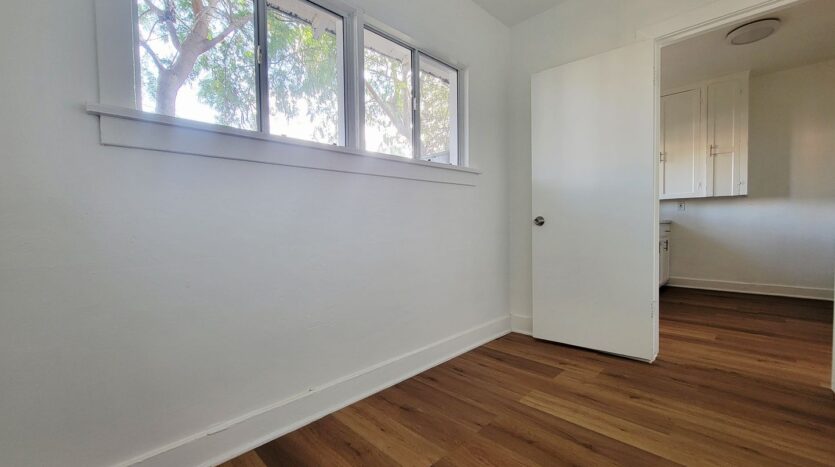 14422 - 14428 1/2 Haynes St. - Los Angeles - California - 2 bed, 1 bath rental property