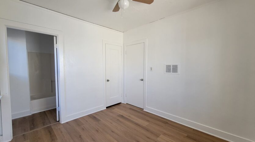 14422 - 14428 1/2 Haynes St. - Los Angeles - California - 2 bed, 1 bath rental property