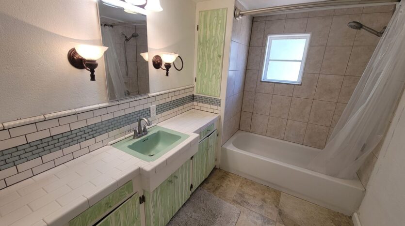 1528 Los Robles - Sacramento - California - 5 bed, 4 bath rental property